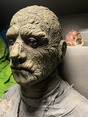 Monster horror life - life, size