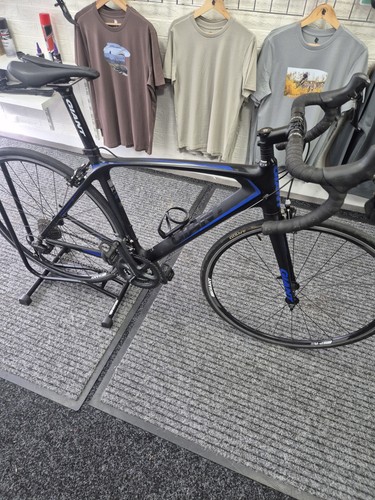 Giant defy road bike - giant,