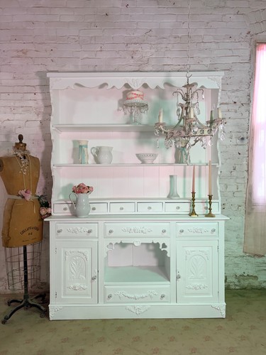 Painted cottage shabby - painted,