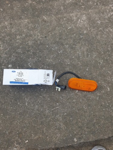 1832493 genuine ford - 1832493, side