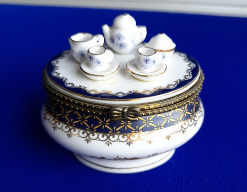 Porcelain tea set - , trinket