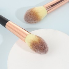 Professional Highlighter Bronzer Brush Blush Eyeshadow Blending Cosmetic Tool