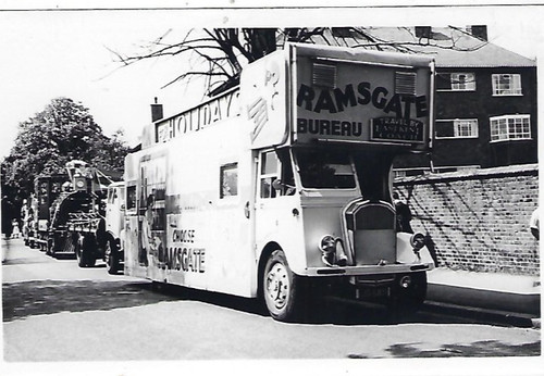 Bus photo jg6811 - photo:, kent