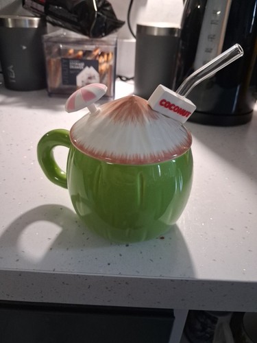 Ceramic coconut shaped cup - shaped,