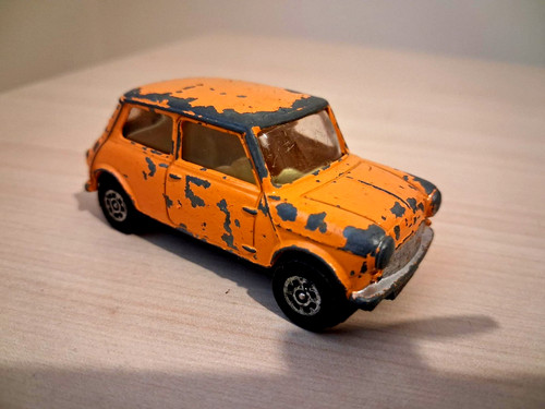 Corgi whizzwheels morris - corgi, mini