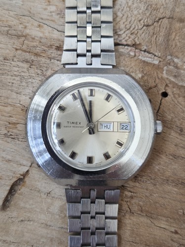 Vintage timex day date watch - vintage,