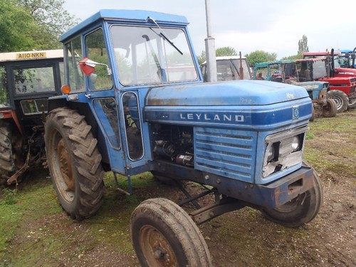 Leyland 255 270 tractor - 255,
