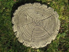 Log Stepping Stone Garden