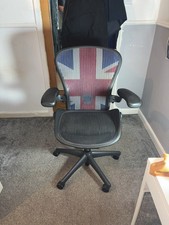 Herman Miller Rare Aeron Size