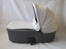 Mamas & Papas Carrycot Flip