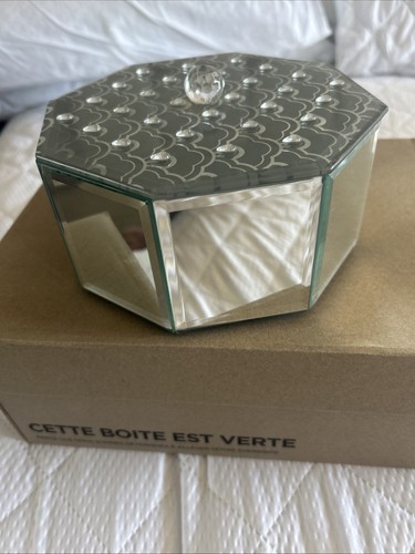 Beautiful glass jewellery box - beautiful,