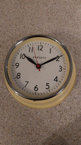 Newgate wall clock - , in