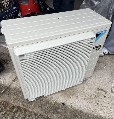 Daikin air conditioner - air, outdoor