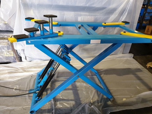 Scissor lift car mid - car,