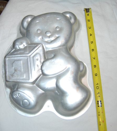 Wilton teddy bear with block - bear,