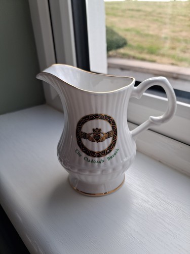 Vintage royal tara claddagh - vintage,