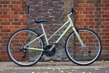 Giant Escape liv Hybrid Bike
