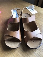 Pavers Ladies  size 6 sandals