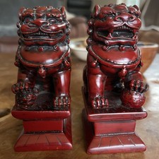 Pair of Vintage Chinese Foo Dog Lions Figurines for good luck (D)