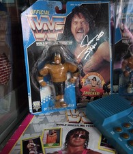 WWF Hasbro SAMU Series 10 Mint On Card (MOC) + Protective Case SIGNED