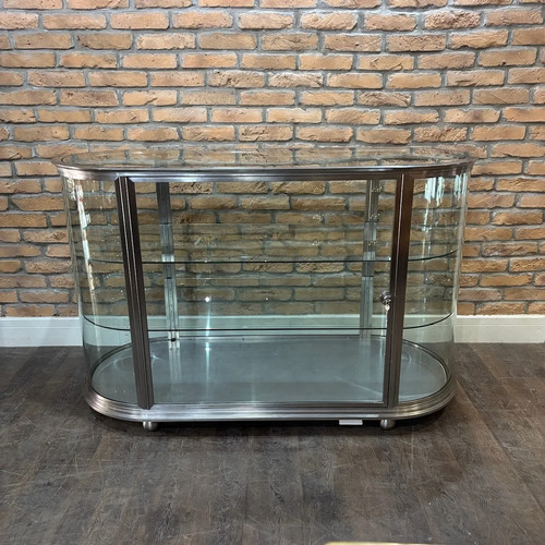 Bow glass shop - glass, counter
