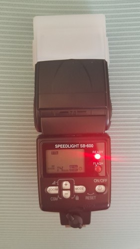 Nikon sb600 flash unit - sb600,
