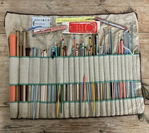 Vintage knitting needles a - in,
