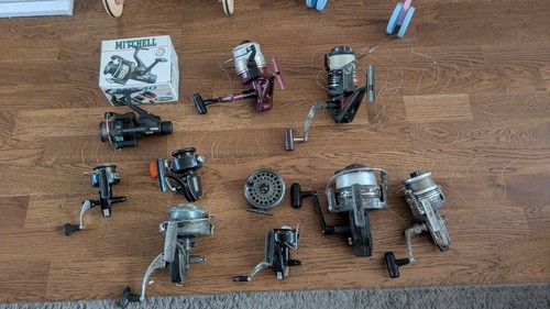 Job lot fishing reels - lot,