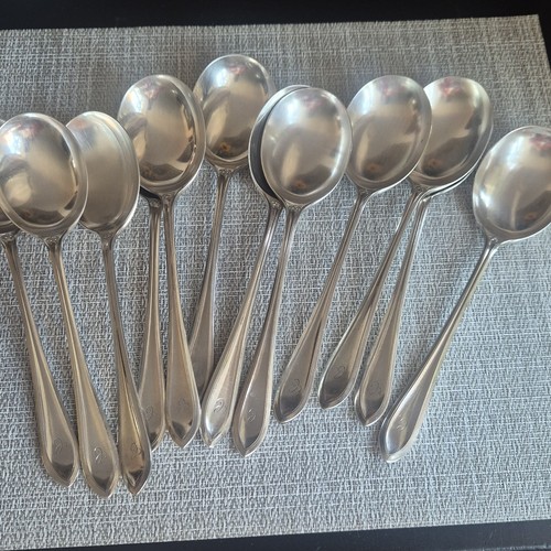 Set antique roberts - of,