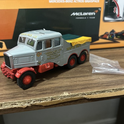 Corgi modern truck - corgi,
