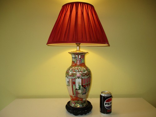 Highly decorative vintage - highly,