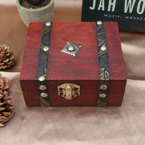 Small treasure chest - treasure,