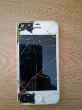 Apple iphone 4 white 8gb | broken/not working | spares or repairs