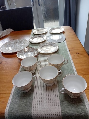 Colclough gold leaves tea - gold,