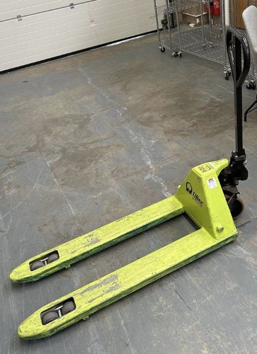 Hand pallet pump - , truck