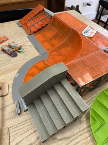 Tech deck finger skateboard - deck,