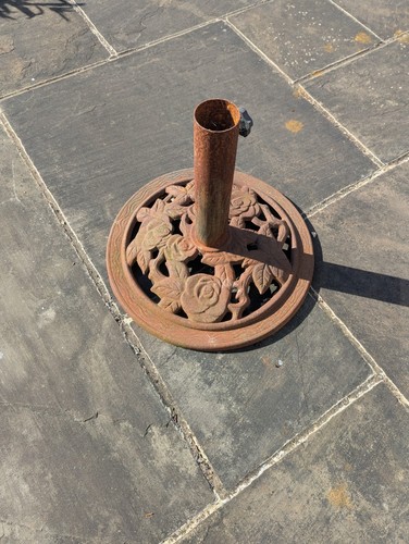 Cast iron parasol base - cast,
