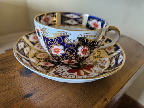 Royal crown derby tea cup - royal,