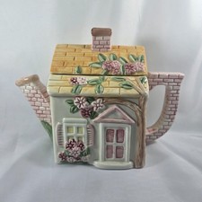 Leonardo Vintage Collectable Cottage House Teapot