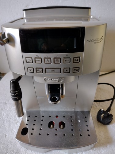 Delonghi magnifica plus - s,
