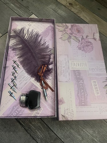 Feathered fountain pen - feathered,