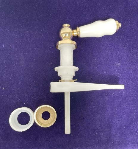 Victorian style cistern - cistern, lever