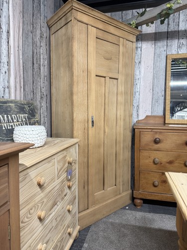 Stripped oak wardrobe - oak,