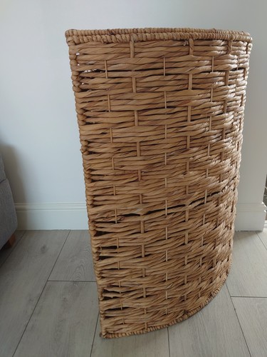 Large woven seagrass corner - large,