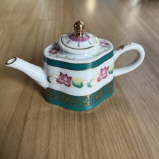 PORCELAIN ART THE MINIATURE