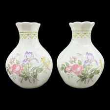 PAIR OF VINTAGE ROYAL DOULTON CAMILLA H5185 BUD VASES