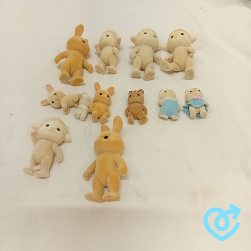 Sylvanian families figures - families,