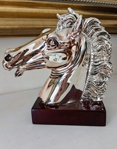 Modern small metal - metal, horse