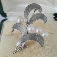 Mikimoto Vintage Sterling Silver Pearl Brooch. Boxed
