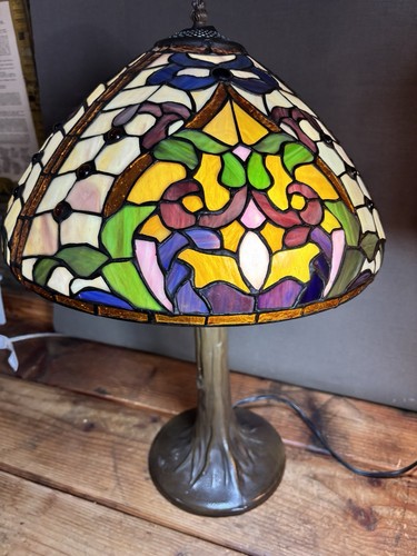 Vtg tiffany style leaded - ,